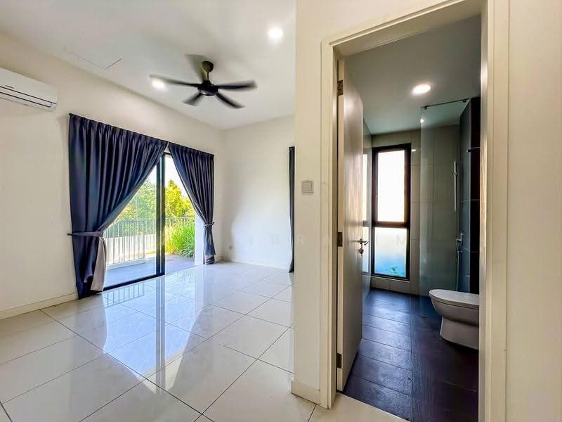 Rumah Berkembar untuk Dijual di Bandar Sungai Long (Selangor) - Azli Ibrahim - Living Room - PropertyGuru.com.my