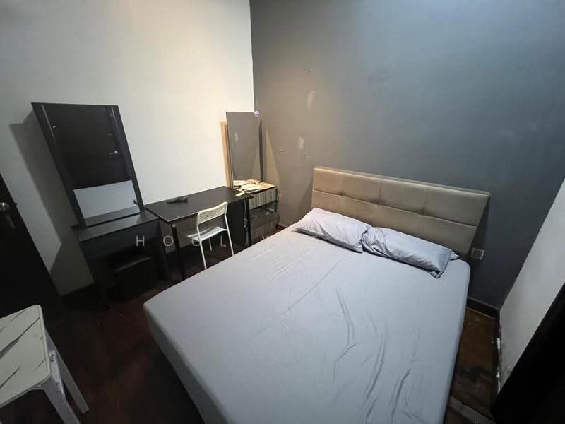 Service Residence for Sale at Paragon Suites @ CIQ - Hooi Yee Lee - Bedroom - PropertyGuru.com.my
