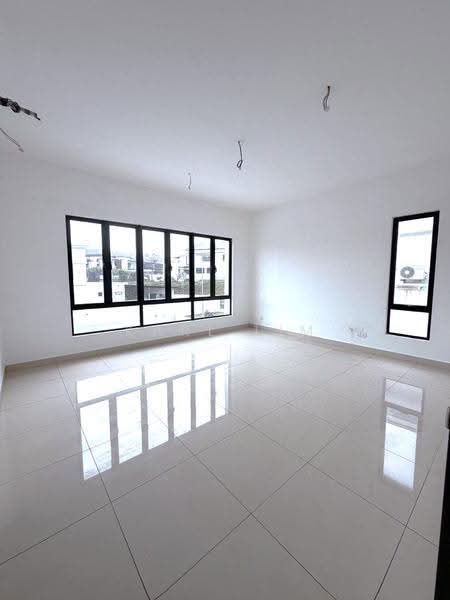 Cluster House for Sale in Taman Glenmarie (Johor Bahru) - Karl Lim - Interior - PropertyGuru.com.my