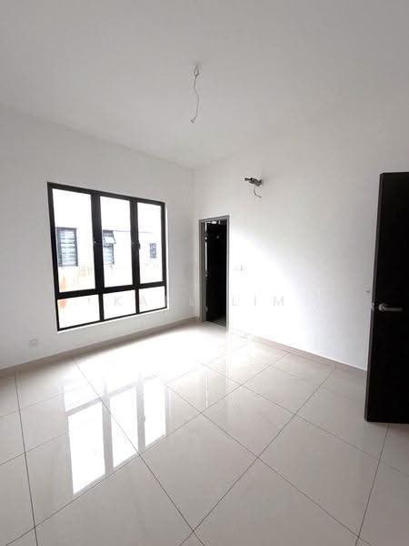 Cluster House for Sale in Taman Glenmarie (Johor Bahru) - Karl Lim - Interior - PropertyGuru.com.my