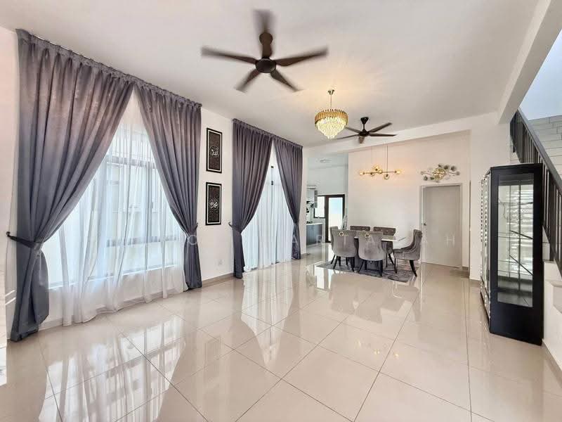 Rumah Teres untuk Dijual di Eco Grandeur (Puncak Alam) - Syukor Hartanah - Living Room - PropertyGuru.com.my