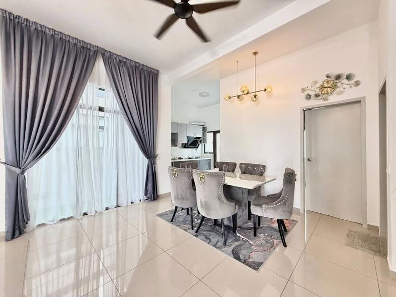 Rumah Teres untuk Dijual di Eco Grandeur (Puncak Alam) - Syukor Hartanah - Dining Room - PropertyGuru.com.my