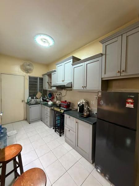 Kondominium untuk Dijual di Platinum Hill PV 3 - Aaron Ong - Kitchen - PropertyGuru.com.my
