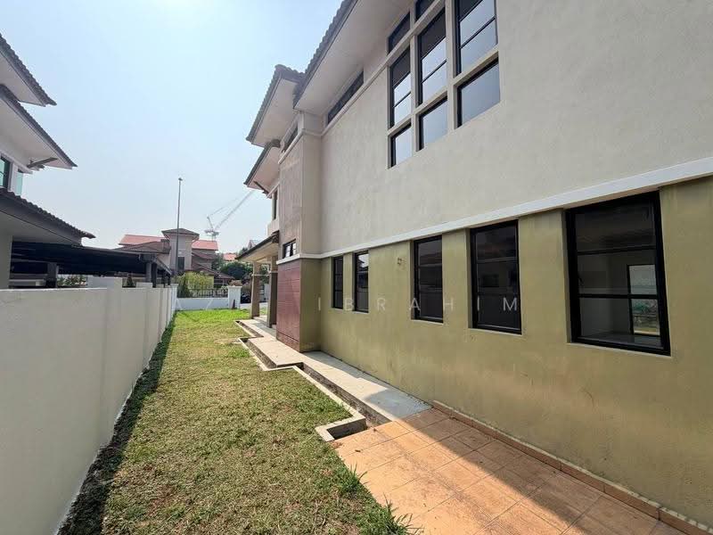 2-storey Terraced House for Sale in Taman Astana Indah (Bangi) - Azli Ibrahim - Exterior - PropertyGuru.com.my