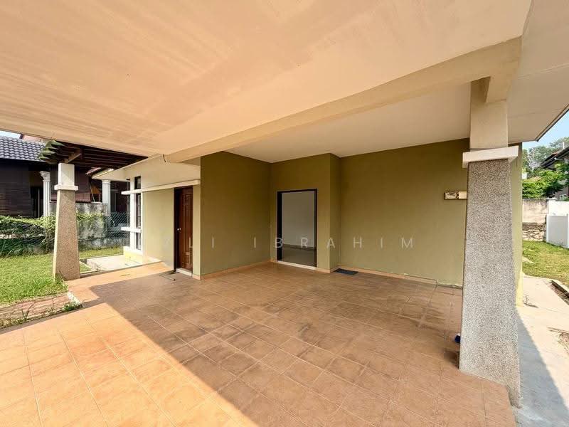 2-storey Terraced House for Sale in Taman Astana Indah (Bangi) - Azli Ibrahim - Exterior - PropertyGuru.com.my