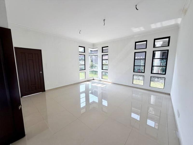2-storey Terraced House for Sale in Taman Astana Indah (Bangi) - Azli Ibrahim - Living Room - PropertyGuru.com.my