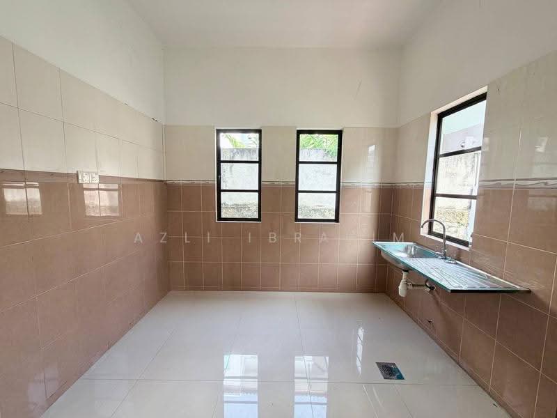 2-storey Terraced House for Sale in Taman Astana Indah (Bangi) - Azli Ibrahim - Kitchen - PropertyGuru.com.my