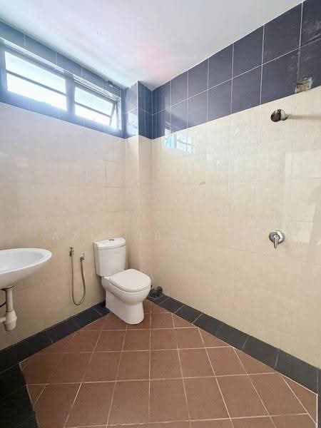 2-storey Terraced House for Sale in Taman Astana Indah (Bangi) - Azli Ibrahim - Bathroom - PropertyGuru.com.my