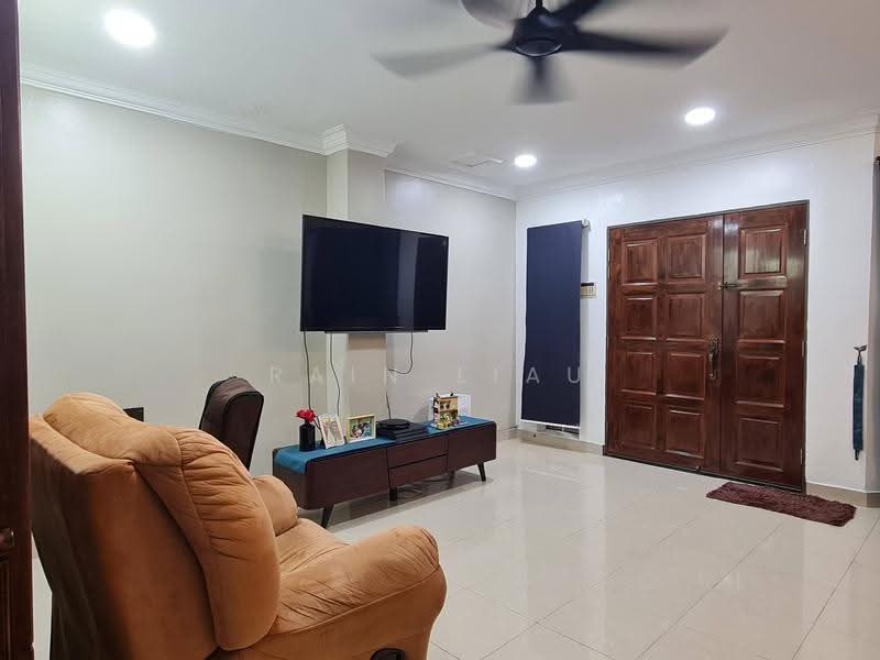 2-storey Terraced House for Sale in Taman Sri Sentosa (Klang) - Rain Liau - Living Room - PropertyGuru.com.my