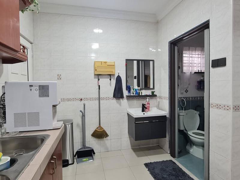 2-storey Terraced House for Sale in Taman Sri Sentosa (Klang) - Rain Liau - Bathroom - PropertyGuru.com.my