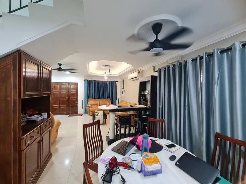 2-storey Terraced House for Sale in Taman Sri Sentosa (Klang) - Rain Liau - Living Room - PropertyGuru.com.my