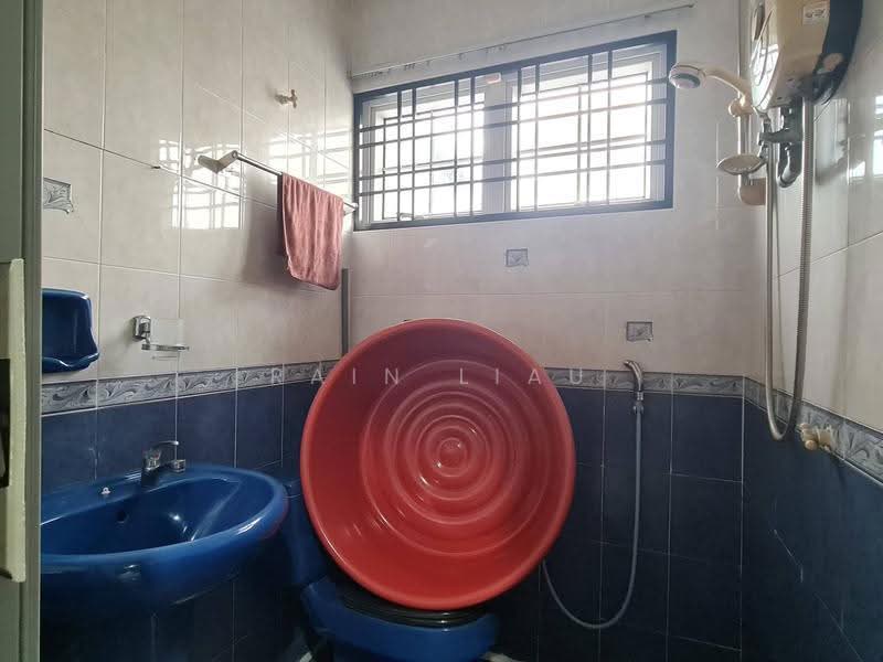 2-storey Terraced House for Sale in Taman Sri Sentosa (Klang) - Rain Liau - Bathroom - PropertyGuru.com.my
