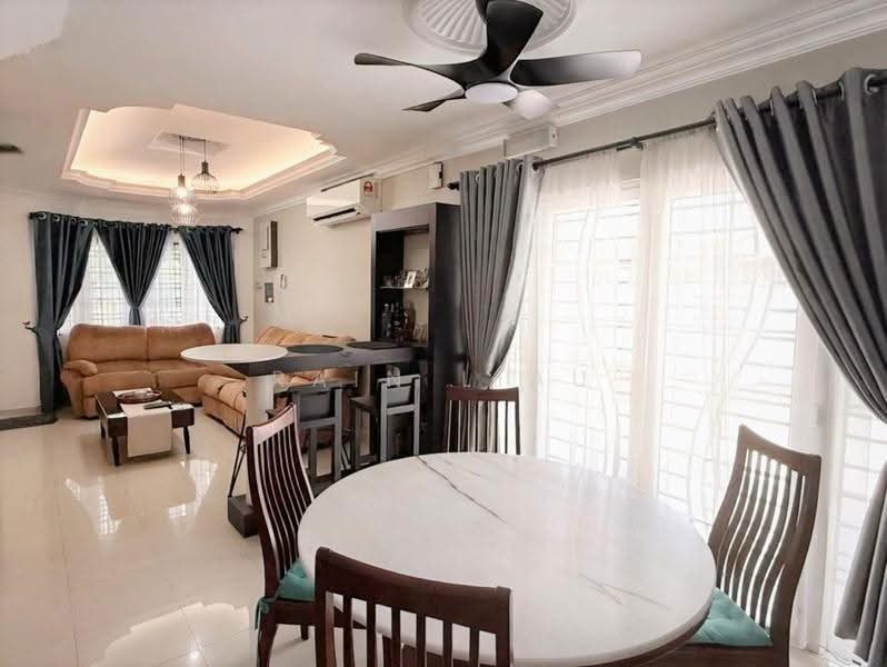 2-storey Terraced House for Sale in Taman Sri Sentosa (Klang) - Rain Liau - Living Room - PropertyGuru.com.my