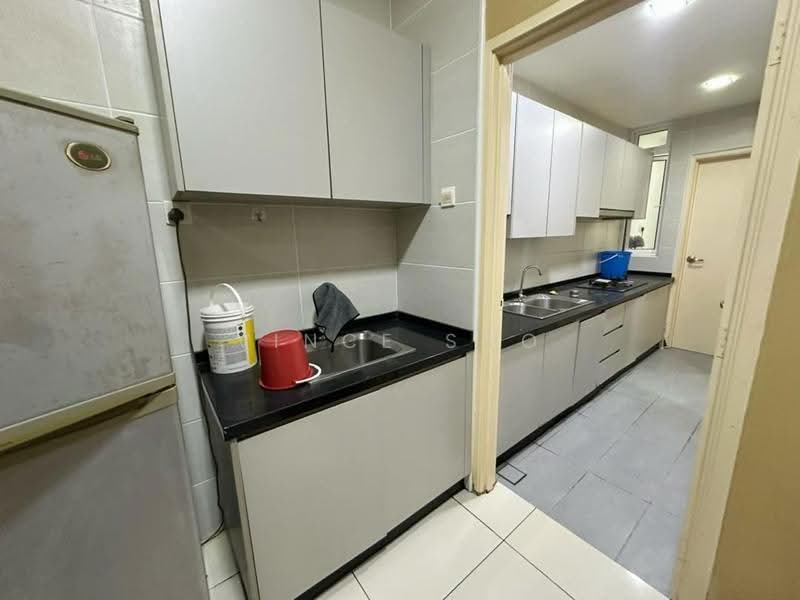 Service Residence for Sale at KSL Residence @ Daya - Vince Soo - Kitchen - PropertyGuru.com.my