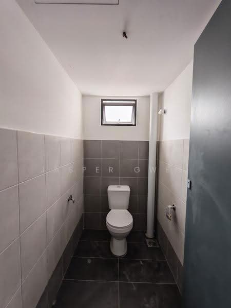 Shop / Office for Rent in Bandar Baru Permas Jaya (Permas Jaya) - Jasper Gwee - Bathroom - PropertyGuru.com.my
