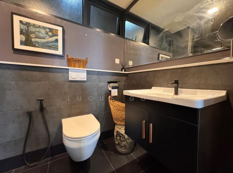 Kediaman Servis untuk Dijual di Alanis Residence - Lucus Goh - Bathroom - PropertyGuru.com.my