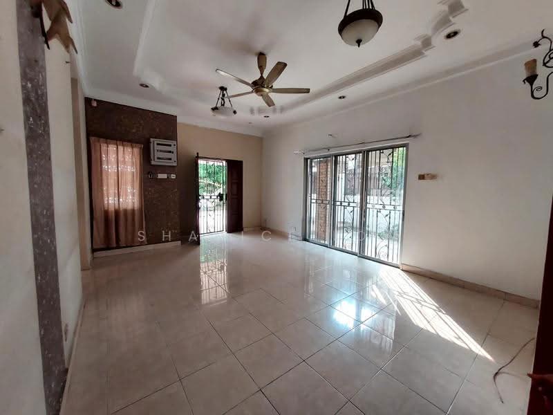 Semi-Detached House for Sale in Bandar Bukit Puchong 2 (Puchong) - Shanice Low - Living Room - PropertyGuru.com.my