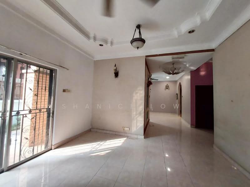 Semi-Detached House for Sale in Bandar Bukit Puchong 2 (Puchong) - Shanice Low - Living Room - PropertyGuru.com.my
