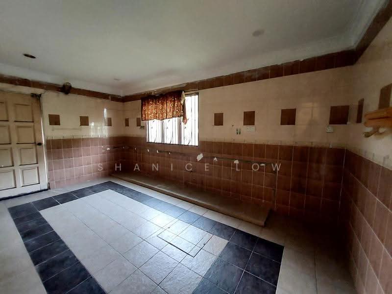 Semi-Detached House for Sale in Bandar Bukit Puchong 2 (Puchong) - Shanice Low - Kitchen - PropertyGuru.com.my