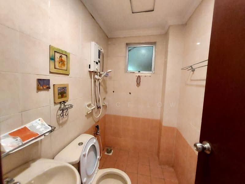 Semi-Detached House for Sale in Bandar Bukit Puchong 2 (Puchong) - Shanice Low - Bathroom - PropertyGuru.com.my