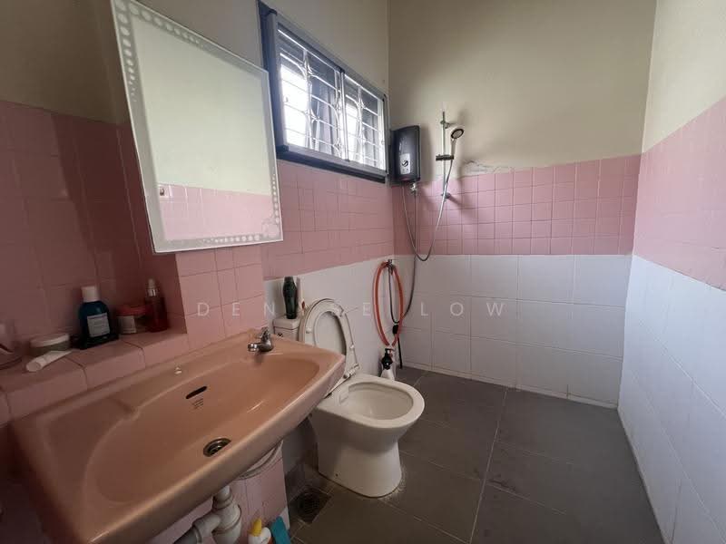 2-storey Terraced House for Sale in Taman Mayang (Petaling Jaya) - Denyse Low - Bathroom - PropertyGuru.com.my