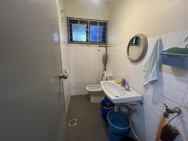 2-storey Terraced House for Sale in Taman Mayang (Petaling Jaya) - Denyse Low - Bathroom - PropertyGuru.com.my
