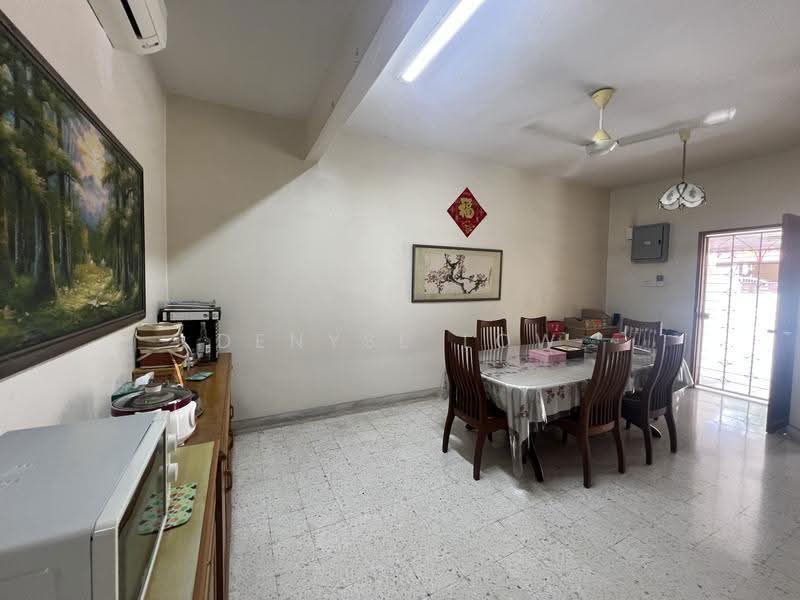 2-storey Terraced House for Sale in Taman Mayang (Petaling Jaya) - Denyse Low - Dining Room - PropertyGuru.com.my