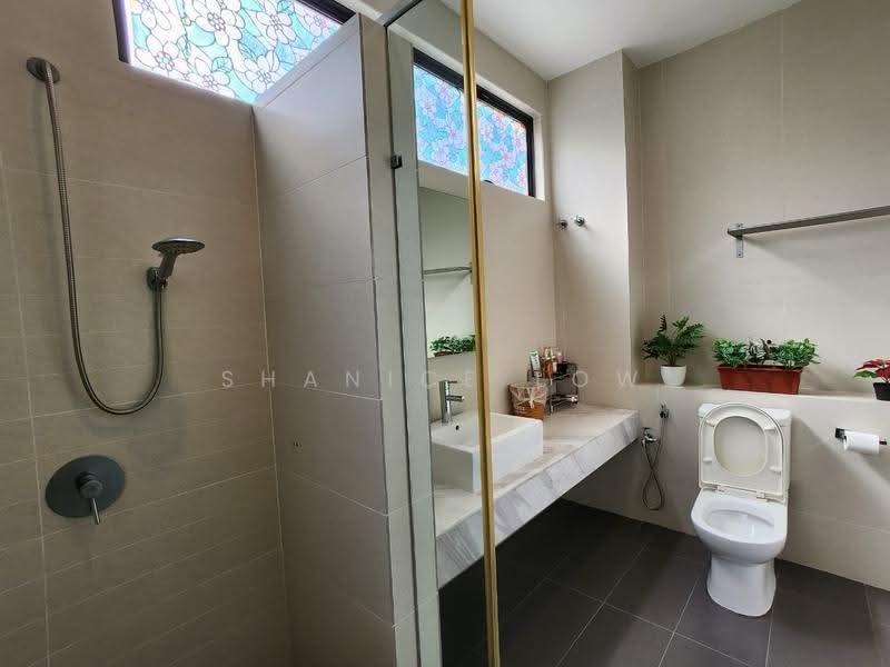 Bungalow House for Sale in Bandar Bukit Puchong 2 (Puchong) - Shanice Low - Bathroom - PropertyGuru.com.my