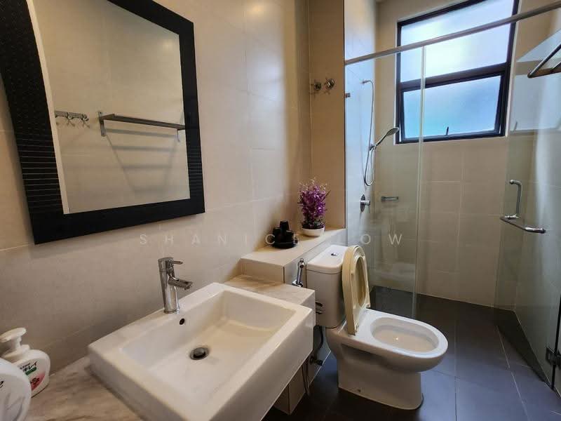 Bungalow House for Sale in Bandar Bukit Puchong 2 (Puchong) - Shanice Low - Bathroom - PropertyGuru.com.my