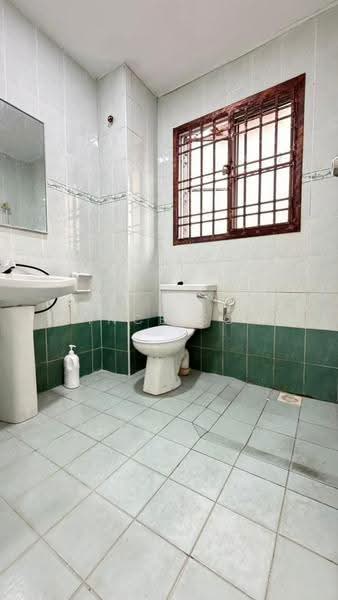 Terraced House for Sale in Taman Mutiara Rini (Skudai) - Vince Soo - Bathroom - PropertyGuru.com.my