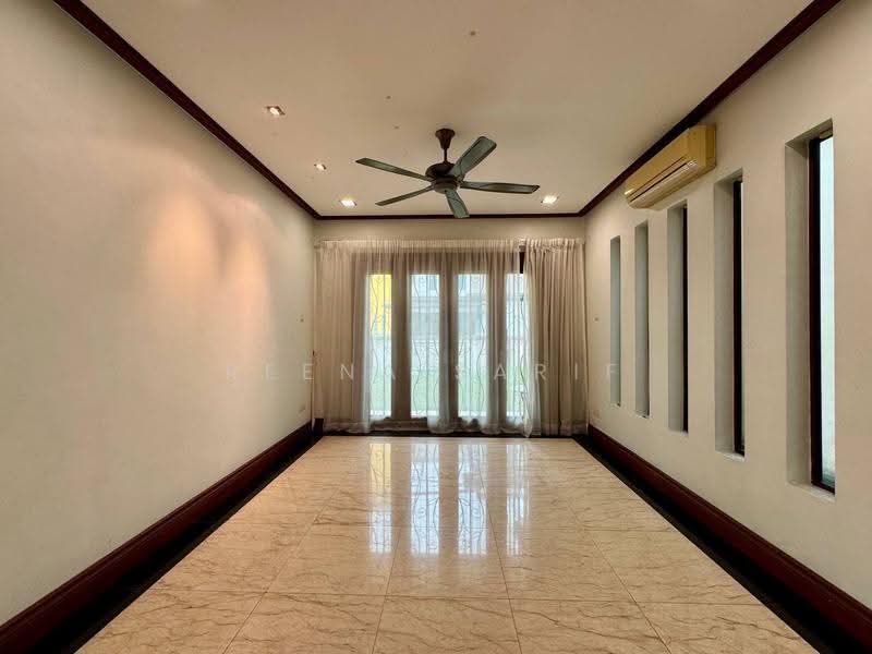 Rumah Banglo untuk Dijual di Bukit Jelutong (Shah Alam) - Reena Sarif - Living Room - PropertyGuru.com.my