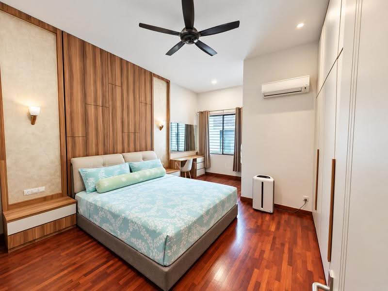 Rumah Berkembar untuk Dijual di Kinrara Residence (Puchong) - Vincent Chua - Bedroom - PropertyGuru.com.my
