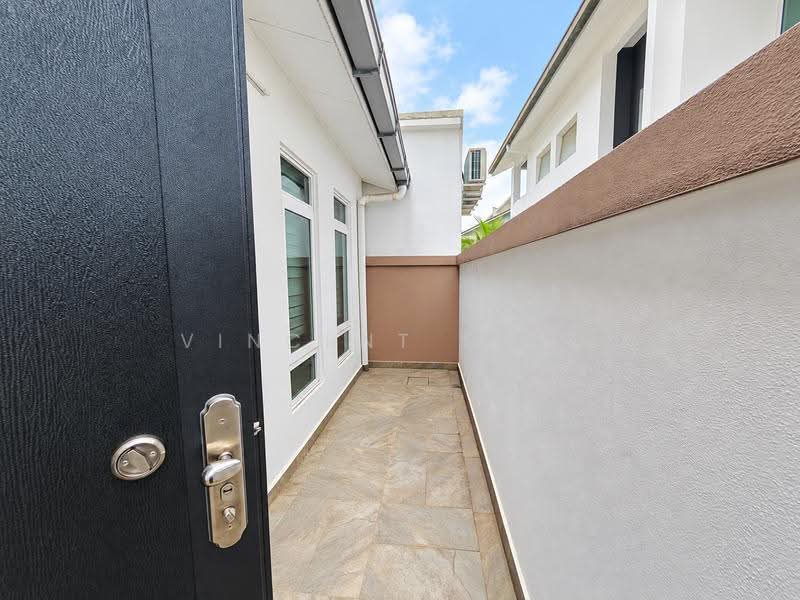 Rumah Berkembar untuk Dijual di Kinrara Residence (Puchong) - Vincent Chua - Exterior - PropertyGuru.com.my