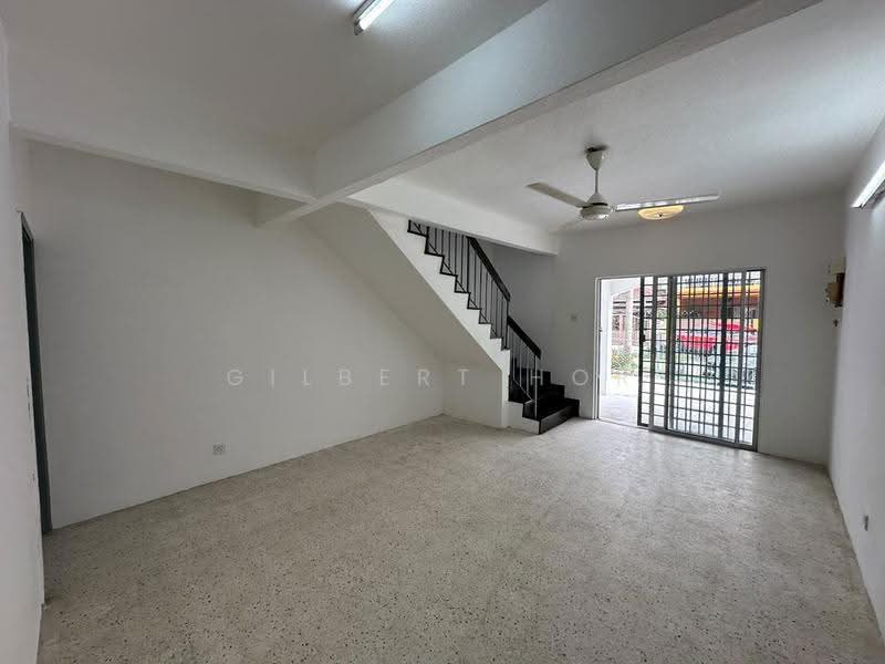 2-storey Terraced House for Sale in Taman Sri Gombak (Batu Caves) - Gilbert Hor - Living Room - PropertyGuru.com.my