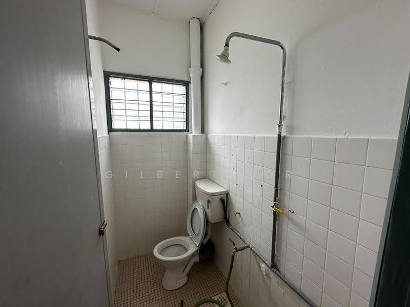 2-storey Terraced House for Sale in Taman Sri Gombak (Batu Caves) - Gilbert Hor - Bathroom - PropertyGuru.com.my