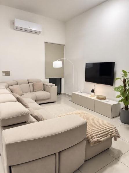2-storey Terraced House for Rent in Telok Panglima Garang (Selangor) - Elaine Lee - Living Room - PropertyGuru.com.my