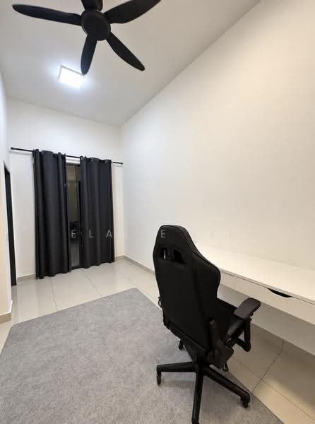 2-storey Terraced House for Rent in Telok Panglima Garang (Selangor) - Elaine Lee - Study - PropertyGuru.com.my