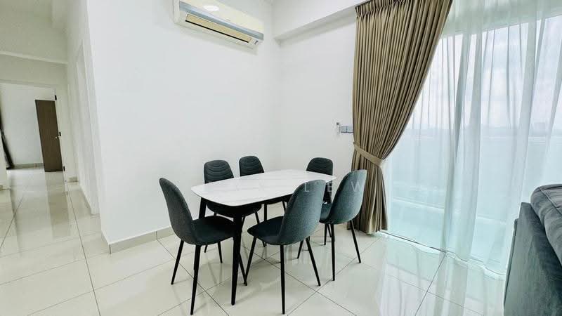 Condominium for Sale at D'Suites Akasia Horizon @ Horizon Hills - Mexx Lew - Dining Room - PropertyGuru.com.my