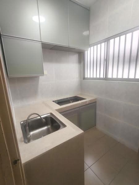 Rumah Teres 2-Tingkat untuk Disewa di Taman Lagenda Putra (Kulai) - JH Yap - Kitchen - PropertyGuru.com.my