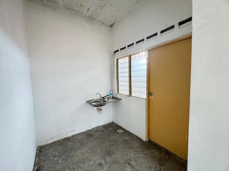 Flat for Sale at Taman Pulai Utama - Sean Yeoh - Interior - PropertyGuru.com.my