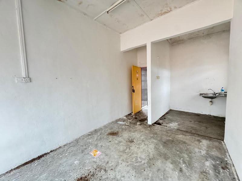 Flat for Sale at Taman Pulai Utama - Sean Yeoh - Interior - PropertyGuru.com.my