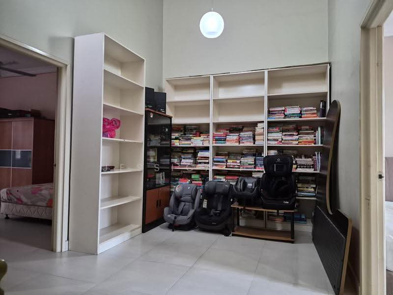 Rumah Teres untuk Dijual di Bandar Bukit Puchong (Puchong) - Jessica Tai - Study - PropertyGuru.com.my