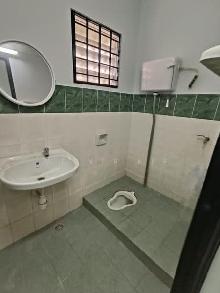 2-storey Terraced House for Sale in Permas Jaya (Johor) - Werner Kee - Bathroom - PropertyGuru.com.my