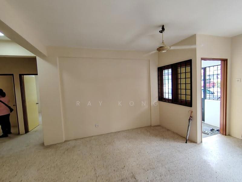 Pangsapuri untuk Disewa di Bunga Raya Apartment - Ray Kong - PropertyGuru.com.my