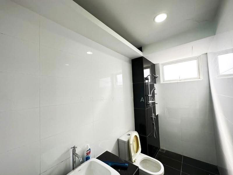 Kondominium untuk Disewa di The Clovers - Jerry Tan - Bathroom - PropertyGuru.com.my