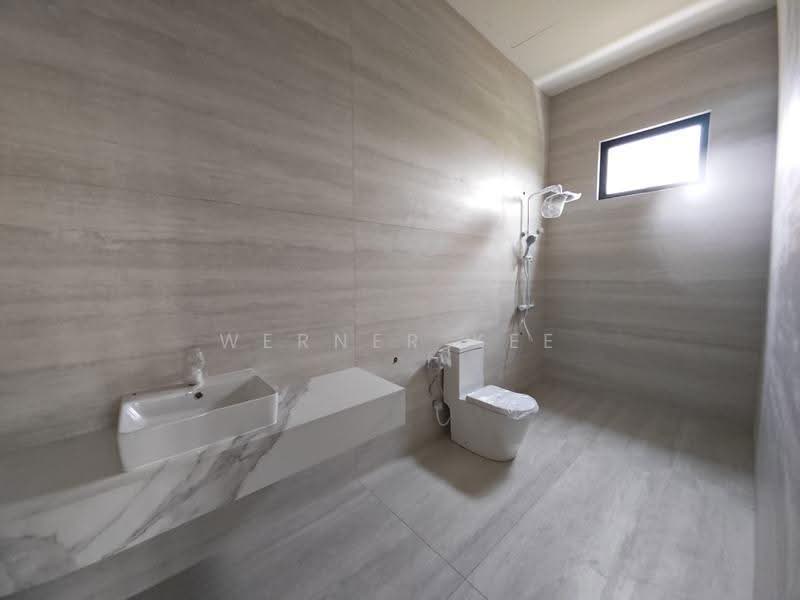 Rumah Banglo untuk Dijual di Taman Molek (Johor Bahru) - Werner Kee - Bathroom - PropertyGuru.com.my