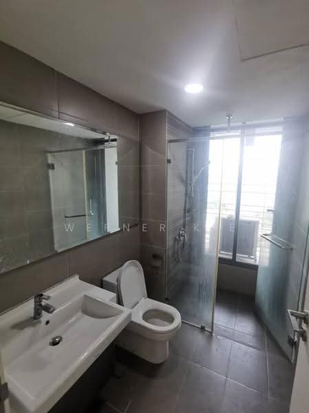 Kediaman Servis untuk Dijual di Teega Suites - Werner Kee - Bathroom - PropertyGuru.com.my