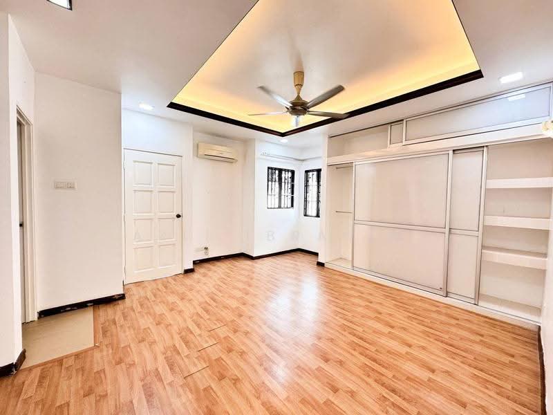 Semi-Detached House for Sale in Sungai Merab Luar (Dengkil) - Azli Ibrahim - Bedroom - PropertyGuru.com.my