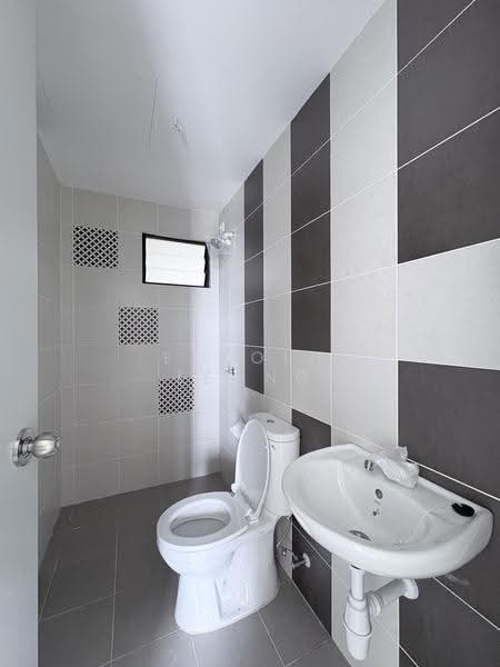 Kediaman Servis untuk Dijual di Residensi Jed - Elcoln Leong - Bathroom - PropertyGuru.com.my