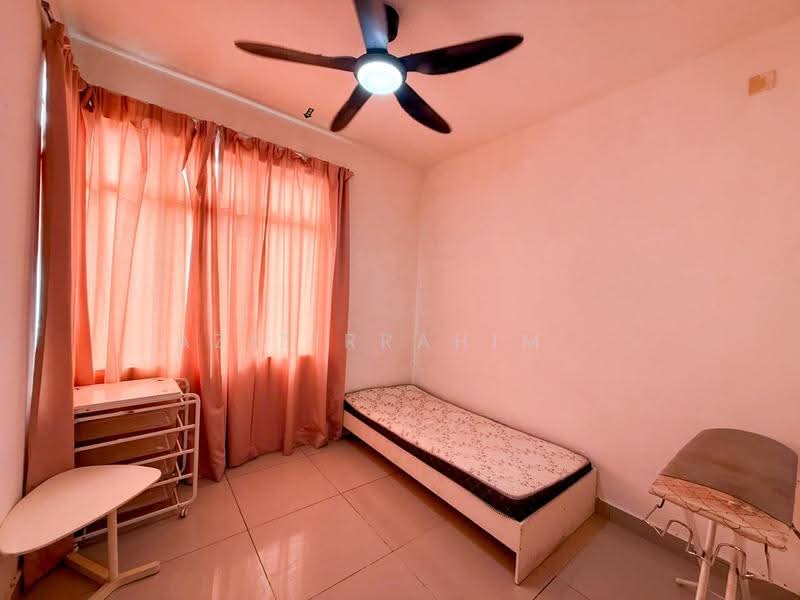 Kondominium untuk Disewa di Dwiputra Residences - Azizirrahim . - Bedroom - PropertyGuru.com.my